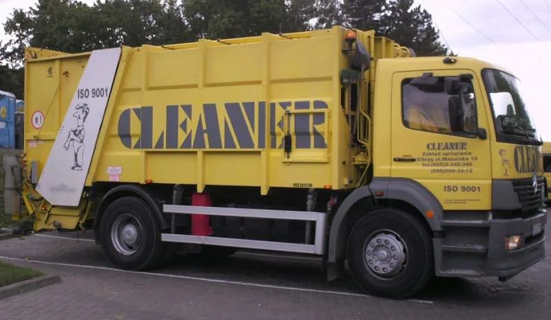 Żółta śmieciarka Cleaner